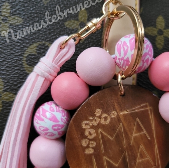Wooden Beaded Mama Keychain Bag Charm With Pink Tassel - Picture 11 of 13